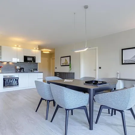 Strandlaeufer 5 Sterne-ferienwohnung Mit Komfort, Wellness & Ostseeblick 公寓 *